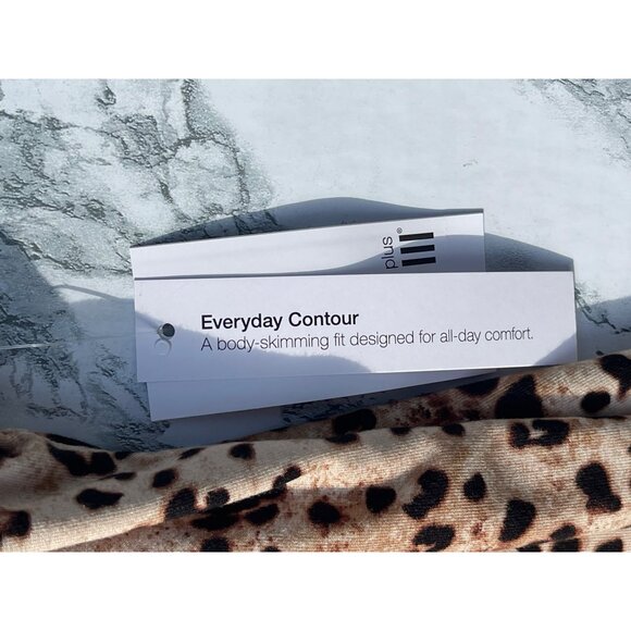 Bar III Plus Size 1X Cheetah Print Sleeveless Top self lined front body only - Picture 7 of 8